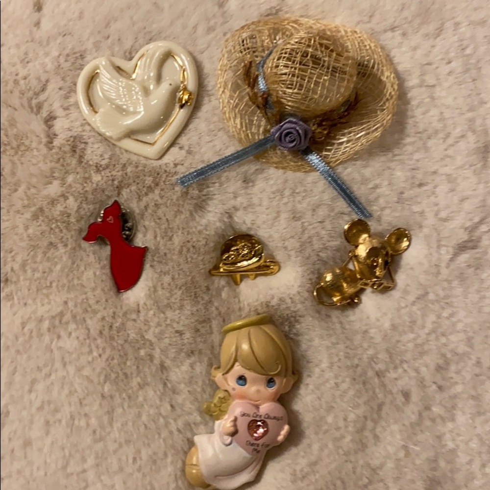 Assorted Pins/Brooches